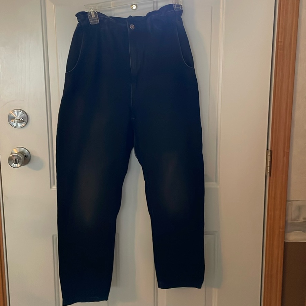 Zara high waisted zipper/button closure black jeans, Size 4